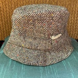 Vintage David Hanna & Sons Ltd child’s Donegal  tweed walking hat